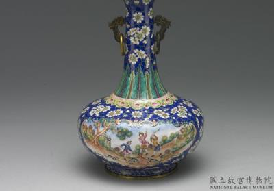 图片[3]-Garlic-head vase with paired handles and painted enamel decor, Qing dynasty, Qianlong reign (1736-1795)-China Archive